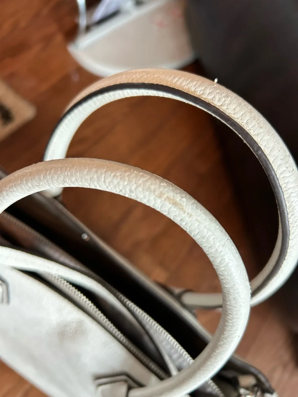 Michael Kors Optic White Lg Conv tote NWT - Picture 5 of 6